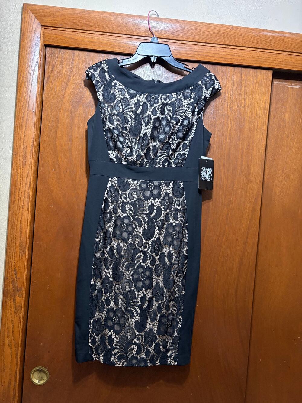 JAX Black & White Lace Sheath Dress NWT Size 8 Cocktail Party